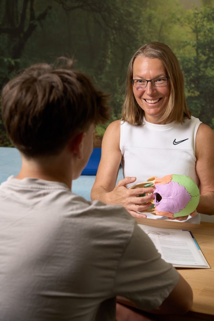 Kirstin Bauer explains anatomical processes